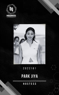 Park Jiya - Hostess